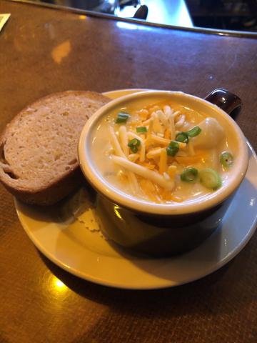 Cheesy potato chowder