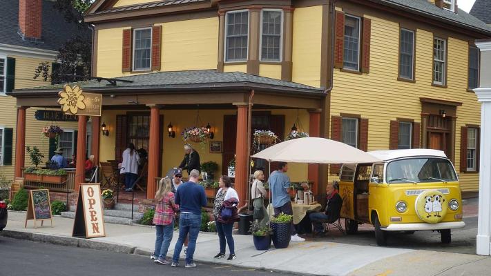 The Yellow Deli Bakery in Plymouth MA