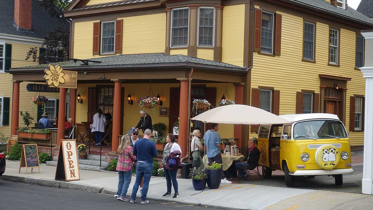 The Yellow Deli Bakery in Plymouth MA