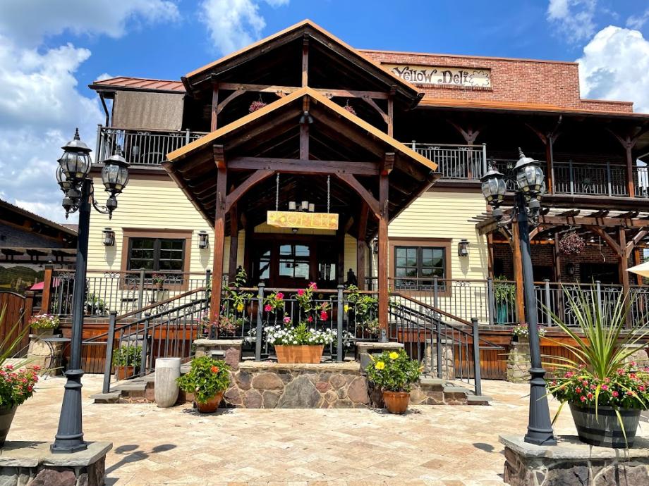 Yellow Deli in Hiddenite