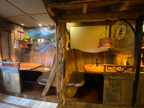 Mesas Amor e Alegria