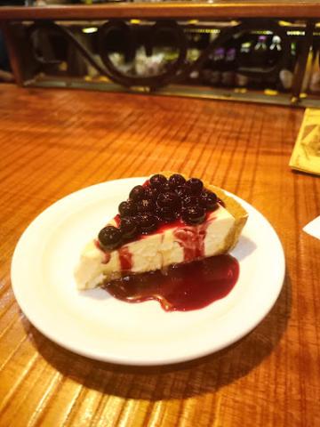 Torta de Cream Cheese com Calda de Blueberry